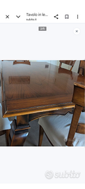 Tavolo in legno allungabile e 6 sedie