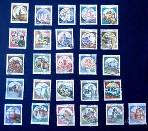 Italia serie castelli lotto 26 francobolli usati