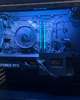 Pc Da Gaming(Guardare la descrizione, per favore)