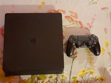 ps4 slim + 5 giochi inclusi nel prezzo 