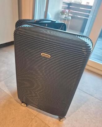 Valigia praticamente nuova