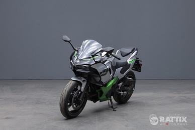 KAWASAKI Ninja 7 Hybrid