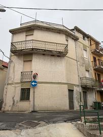 Palazzina da cielo a terra a 7km da Soverato