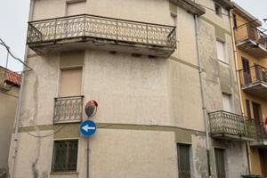 Palazzina da cielo a terra a 7km da Soverato