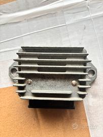 Regolatore di tensione vespa px