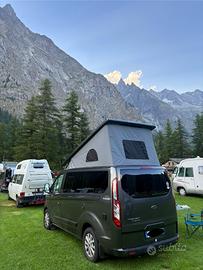 Ford Nugget 2021 - minivan camper pronto a partire