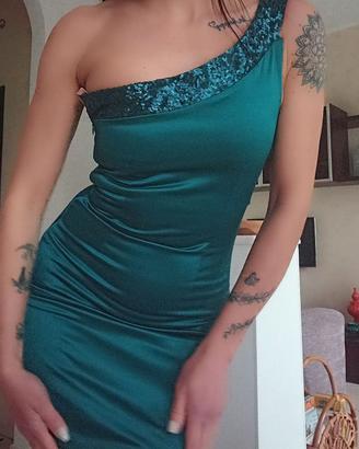 Abito monospalla con paillettes