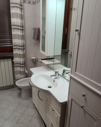 Mobile bagno + piatto e box doccia