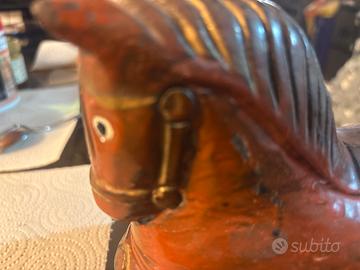 Cavallo in legno soprammobile