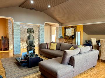 The attic - parcheggio gratis - terrazza panorama