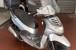 Scooter Sym HD 200