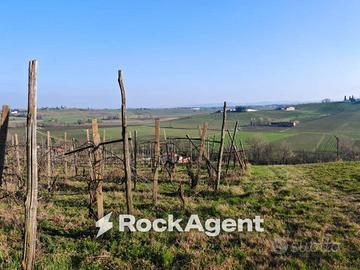 Rustico / Casale di 198 m² con 3 locali e box auto