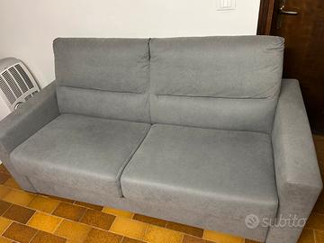 Divano letto matrimoniale