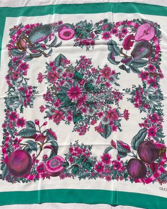 GUCCI-foualrd vintage, floreale/frutta bordo verde