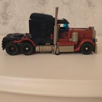 transformers optimus prime voyager 