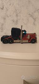 transformers optimus prime voyager 