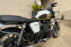Triumph bonneville 865 cc