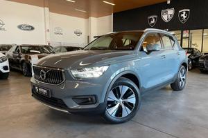 Volvo XC40 T5 Recharge Plug-in Hybrid momentum