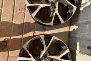 4 cerchi in lega originali Toyota C-HR 18"