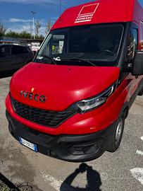Iveco furgonati 2.3 cambio automatico anno 2020