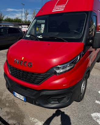 Iveco furgonati 2.3 cambio automatico anno 2020
