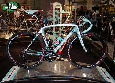 Bianchi Infinito in primo colore 2010 + FSA