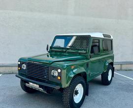 Land Rover Defender 90