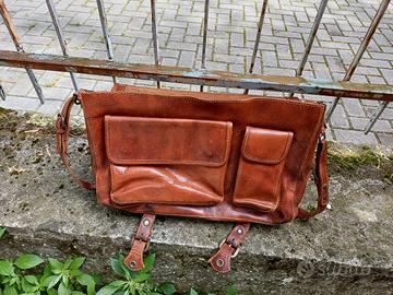 Borsa di pelle con tracolla