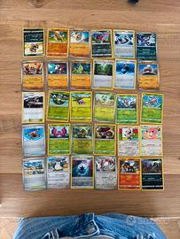 Lotto 30 carte brillanti Pokemon