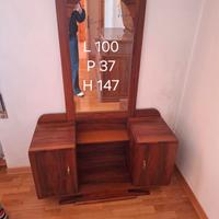 Mobile in legno con specchio