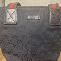 BORSA A MANO GUCCI NERA 40X25  PULITA PROFUMATA 