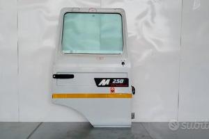 Porta anteriore destra renault truck midliner usat
