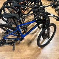 Mountain bike Giant Carbonio nuova