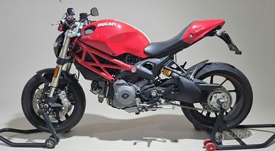 Ducati Monster 1100 Evo - 2011