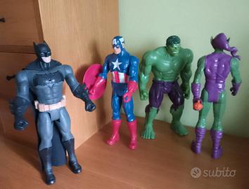 4 super eroi  giocattoli 