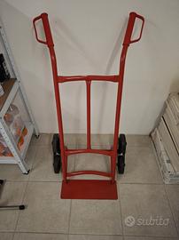 Carrello con portata 50 kg sali scendi scale.