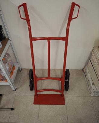 Carrello con portata 50 kg sali scendi scale.