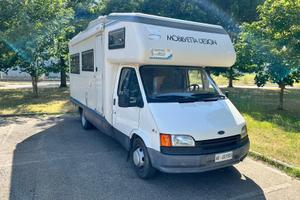 Camper mansardato mobilvetta Ford