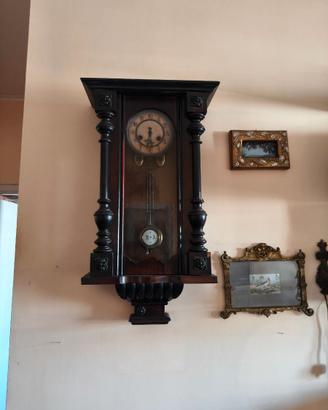 Orologio a pendolo da parete