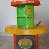 Cucina giocattolo con accessori