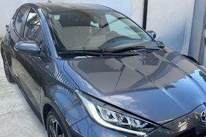Toyota yaris hybrid
