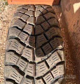 4 gomme e 4 cerchi trak silca panda 175 65 R15