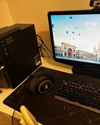 postazione pc gaming completa
