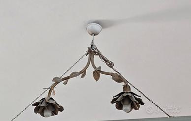 Lampadario artigianale vintage in ottone floreale