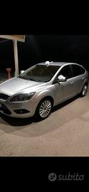 Fari anteriori ford focus 2009