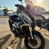 Honda X-ADV 750 alesstimento 2023