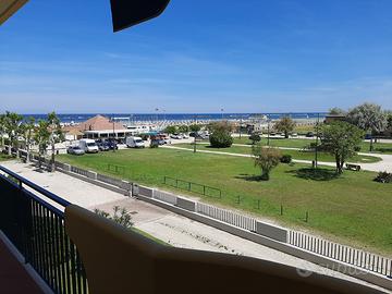 Appartamento con Terrazzo Vista Mare e Posto Auto