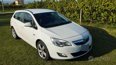 Opel Astra J 1.7 cdti 2011 Sports Tourer Elective