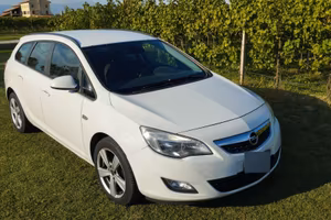 Opel Astra J 1.7 cdti 2011 Sports Tourer Elective