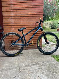 Dirt jump dartmoore 26 player pro
